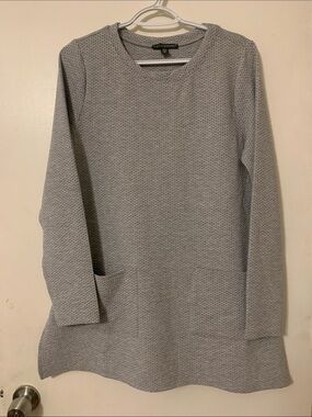 Shannon Passero Light Gray Textured Crewneck Sweater Tunic with Pockets